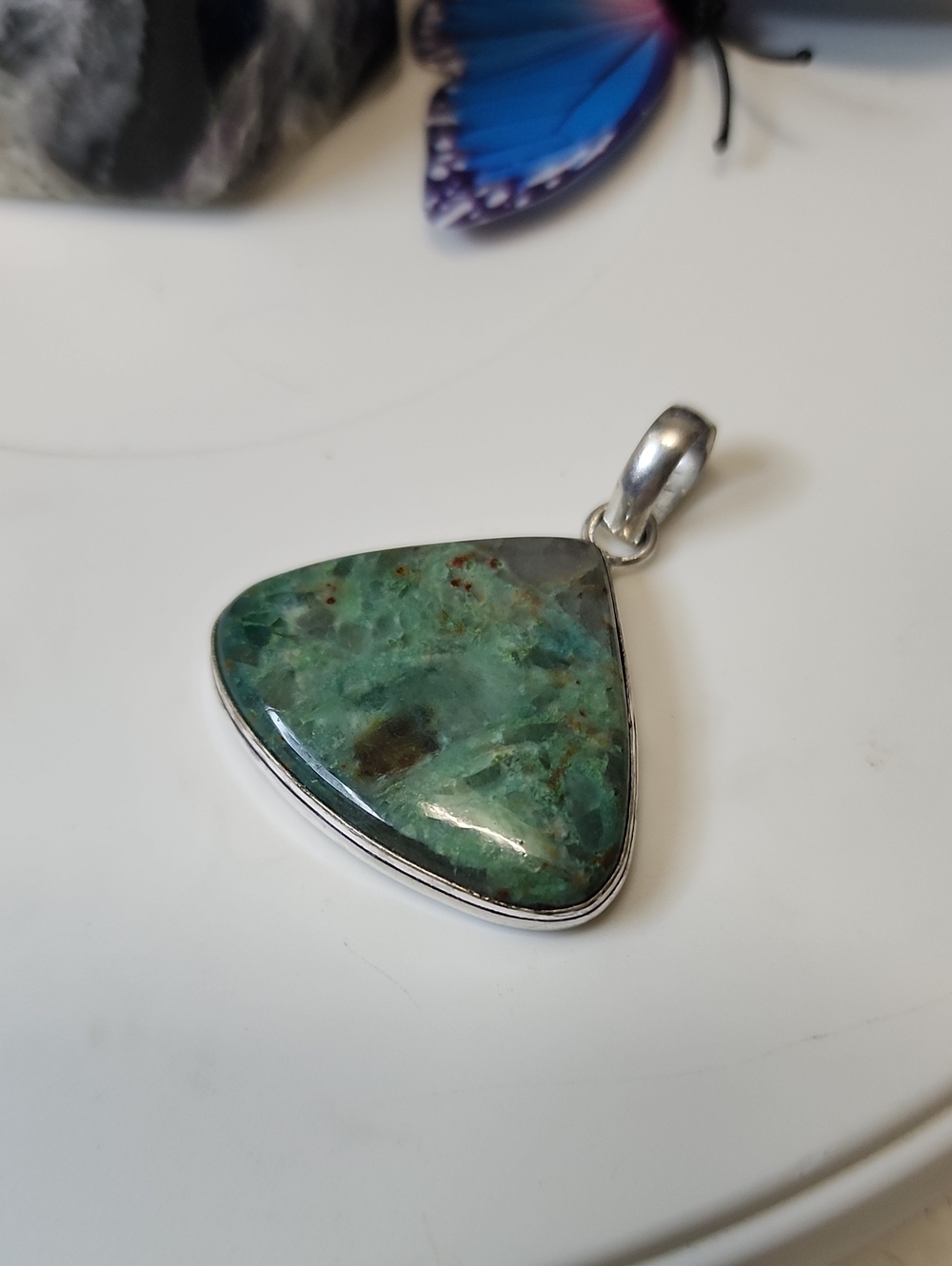 Green Quantum Quattro Triangle Pendant